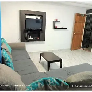 Departamento Centrico A 2 Cuadras De La Playa, Close To The Mazatlán